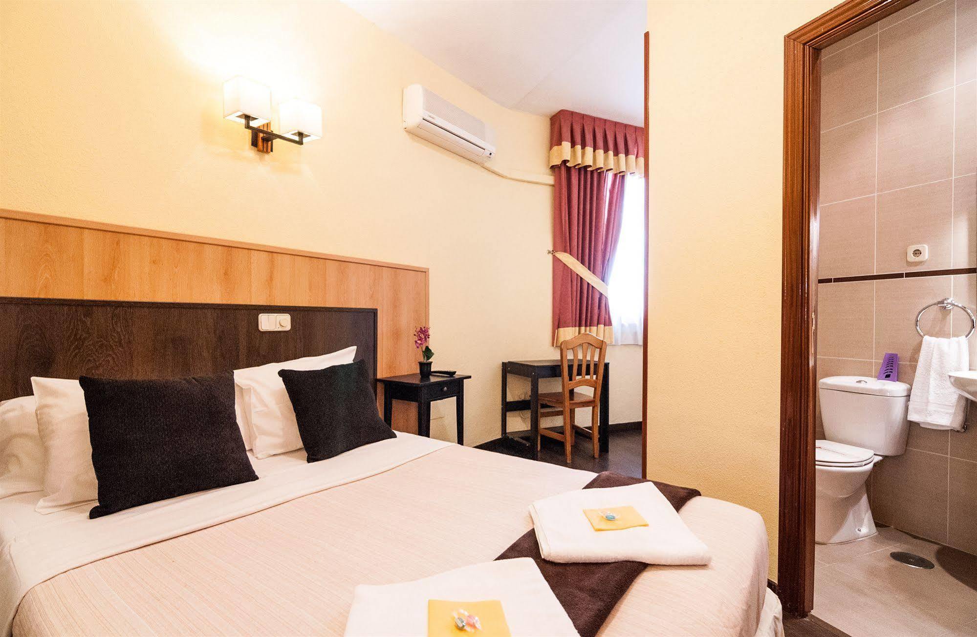 Hostal Gallardo マドリード エクステリア 写真
