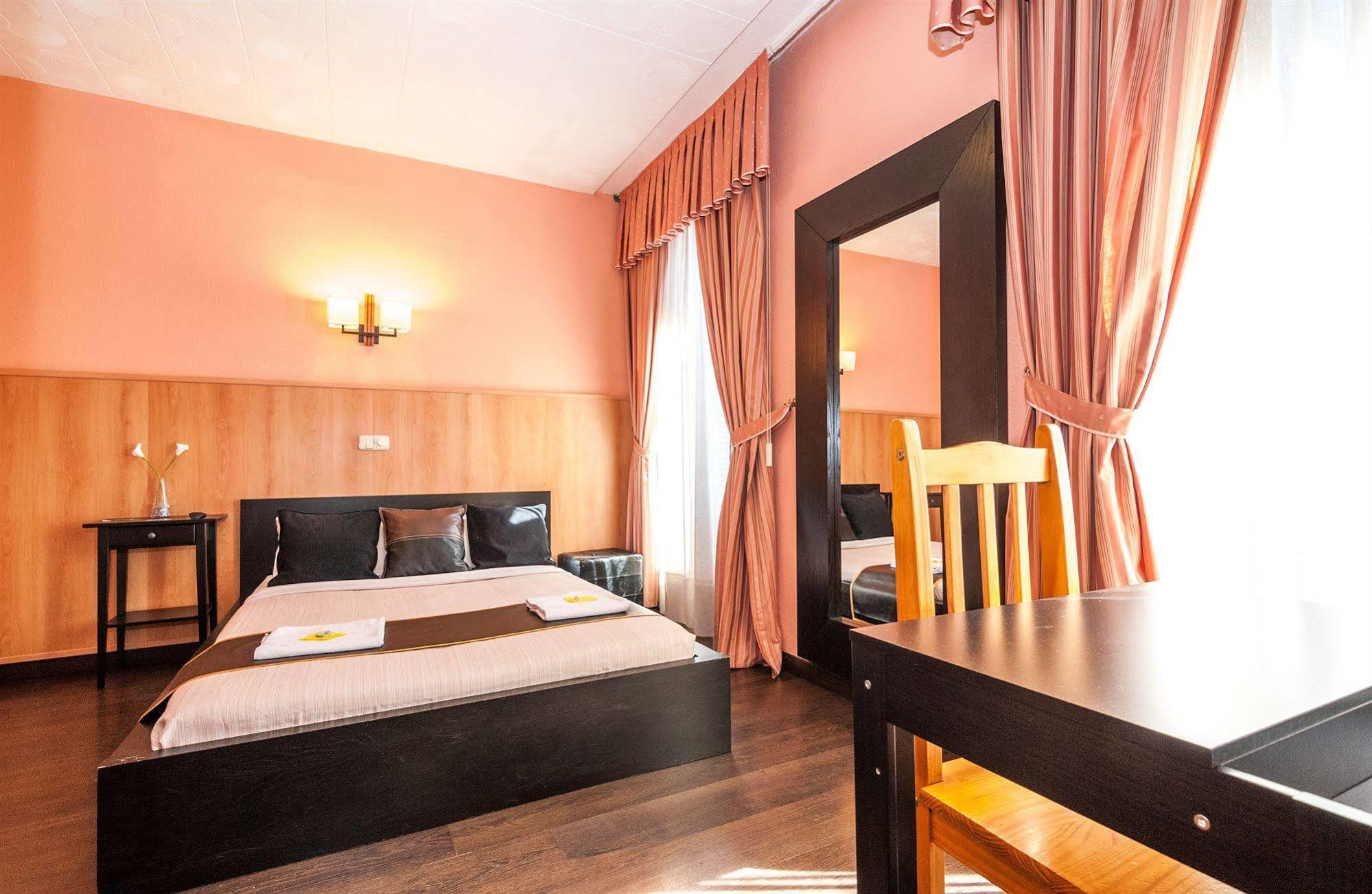 Hostal Gallardo マドリード エクステリア 写真