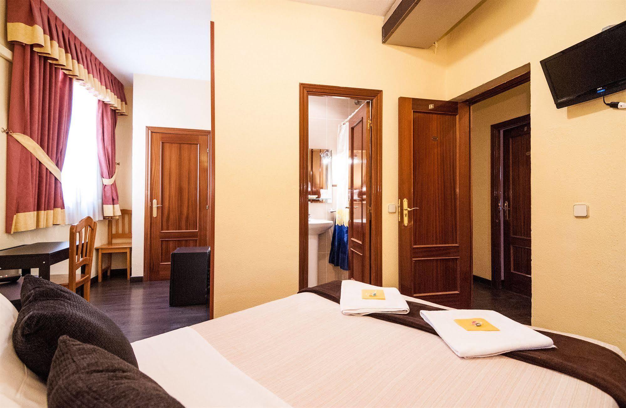 Hostal Gallardo マドリード エクステリア 写真