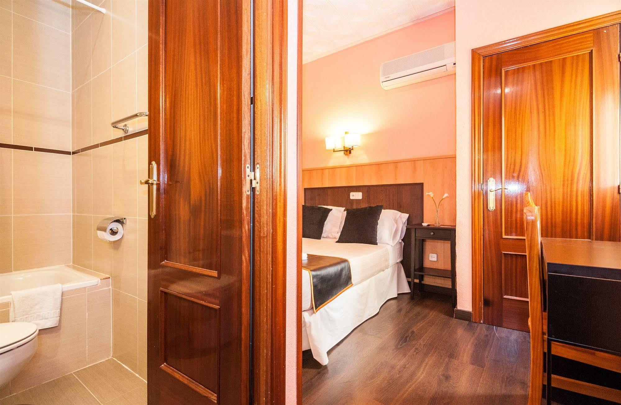 Hostal Gallardo マドリード エクステリア 写真