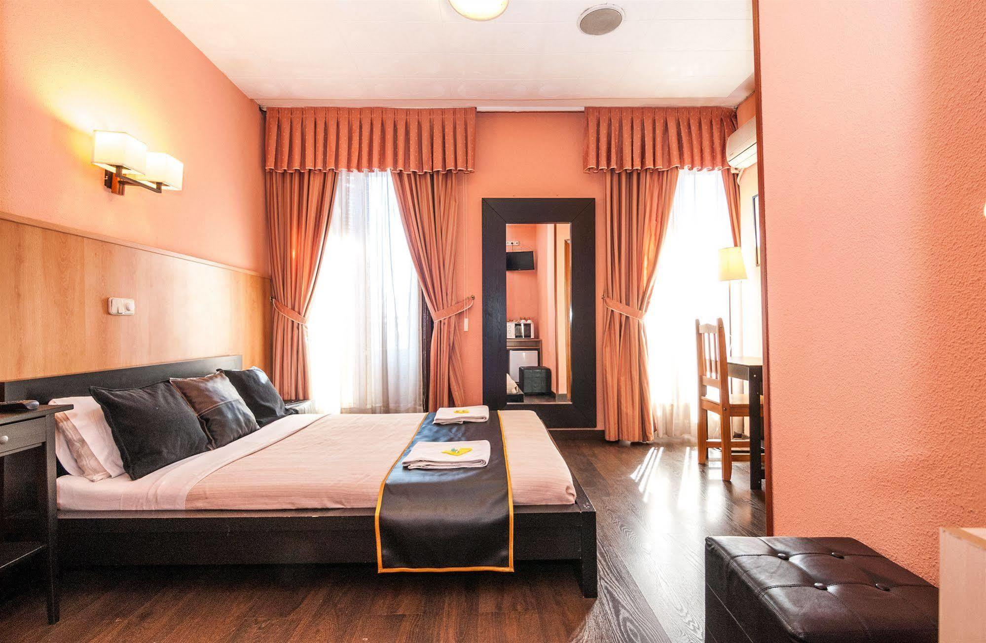 Hostal Gallardo マドリード エクステリア 写真