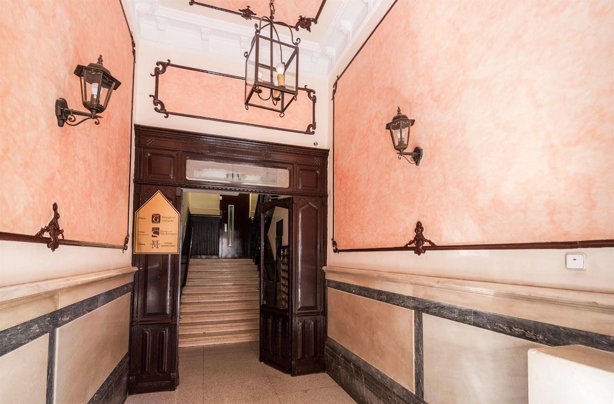 Hostal Gallardo マドリード エクステリア 写真