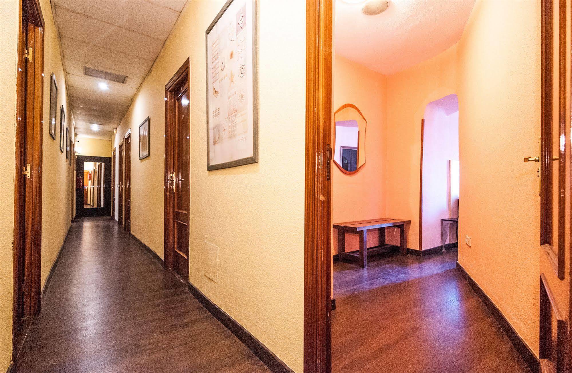 Hostal Gallardo マドリード エクステリア 写真